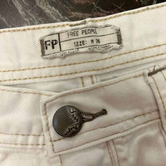 Free People White Booty Shorts size 26 - Picture 4 of 4